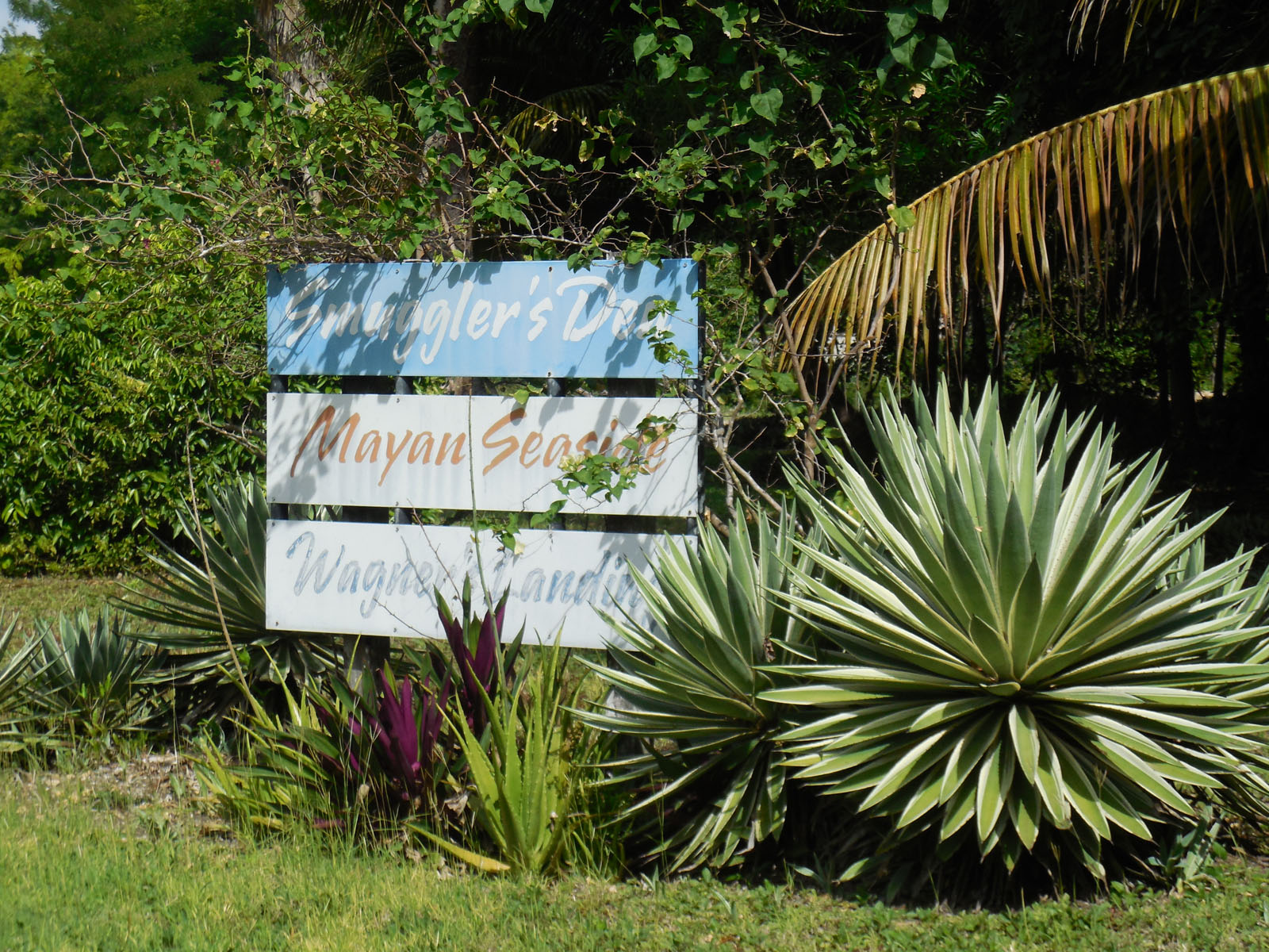 Mayan Seaside Entrance Park