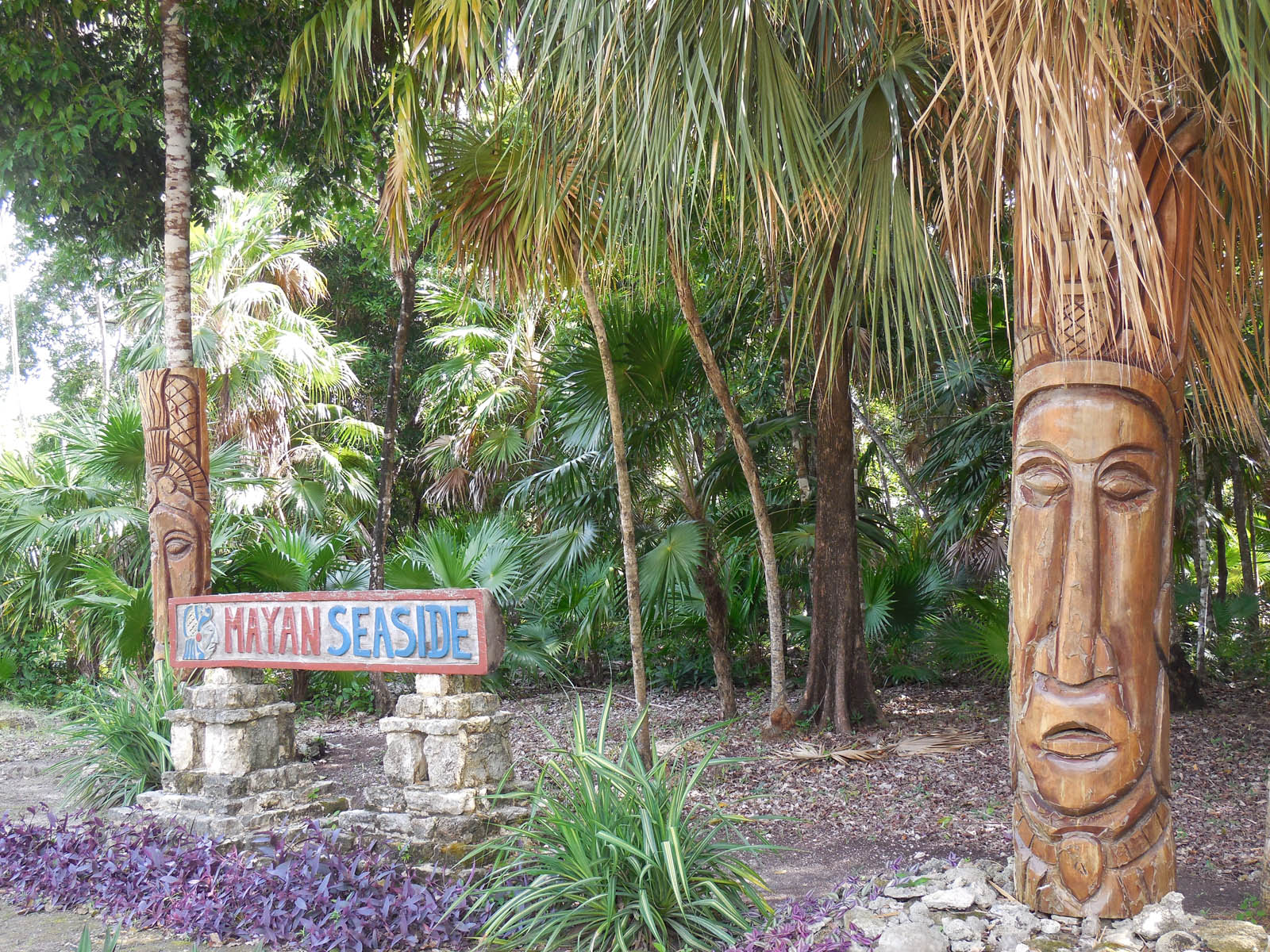 Mayan Seaside Entrance Park